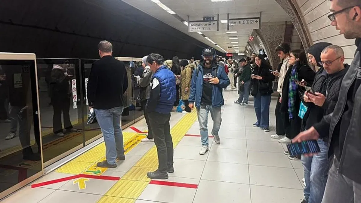 İstanbul’da Ulaşım Çilesi: Üsküdar-Samandıra Metro Hattında Arıza Nedeniyle Yoğunluk Yaşandı!