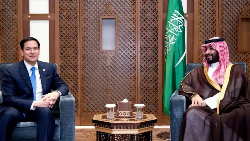 ABD, Suudi Arabistan’a 100 Milyar Dolar Değerinde Silah Paketi Sunuyor