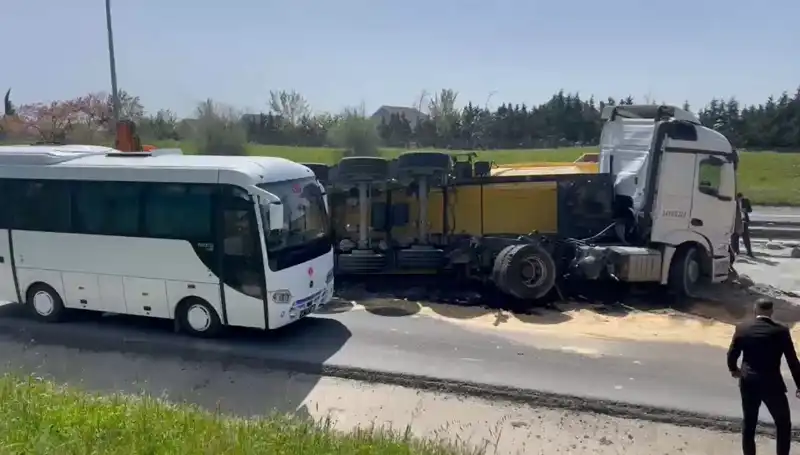 Büyükçekmece TEM Otoyolu’ndaki Kazada Trafik Felaketi: Kuyruklar Uzadı