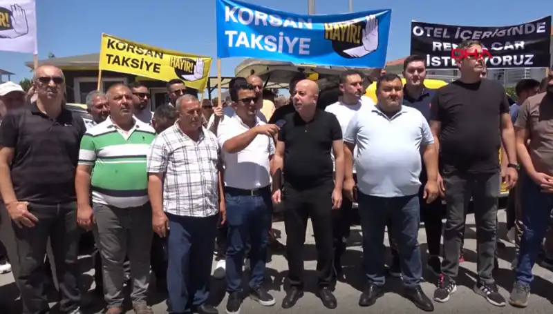 Belek'te Taksicilerin Protestosu: Kontak Kapalı, Şehir Durduruldu!
