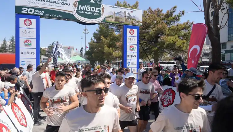 Niğde Yarı Maratonu'nda 518 Sporcuyla Rekor Katılım Gerçekleşti!