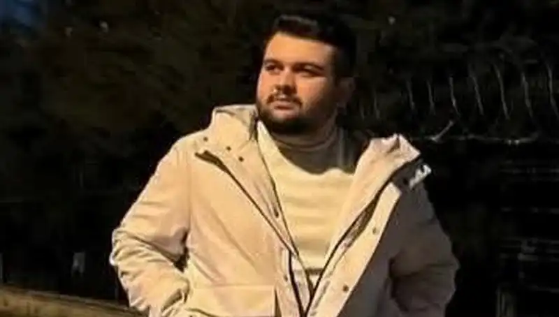 Kız Arkadaşını Rahatsız Ettiği İddia Edilen Genç, Kalbinden Vurularak Hayatını Kaybetti