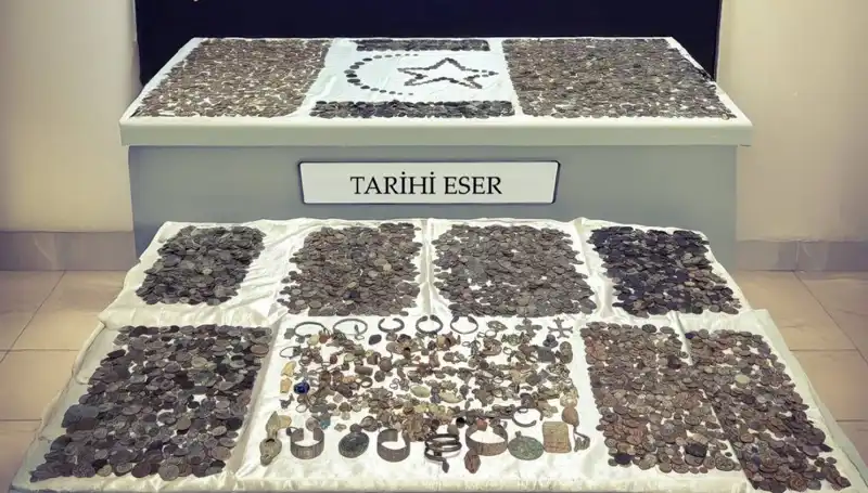 Sınırda Yakalanan 12 Bin 770 Tarihi Eser: Kültürel Mirasımız Tehlikede mi?