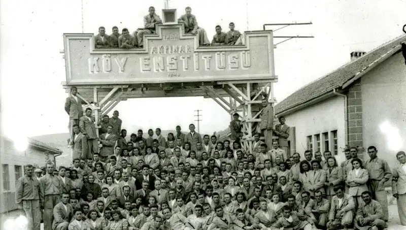 17 Nisan: Köy Enstitüleri’nin Kuruluş Yıldönümünde Eğitimin Dönüşüm Sergisi