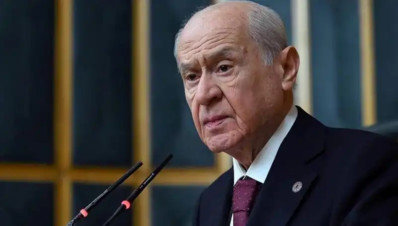Bahçeli'nin CHP'ye Sert Tepkisi: "Sırrı Bey'e Haksızlık Yapıldı"