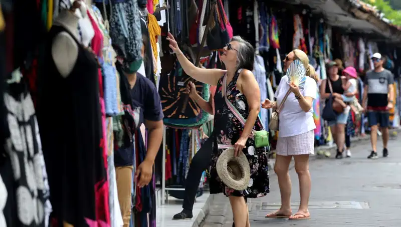 Bali'de Turistlere Kıyafet Yasağı Geldi: Uymayanlar Cezalandırılacak!