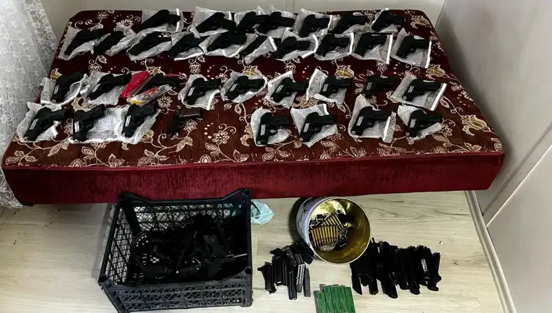 Gaziantep’te Büyük Operasyon: 45 Silah ve El Bombası Ele Geçirildi!