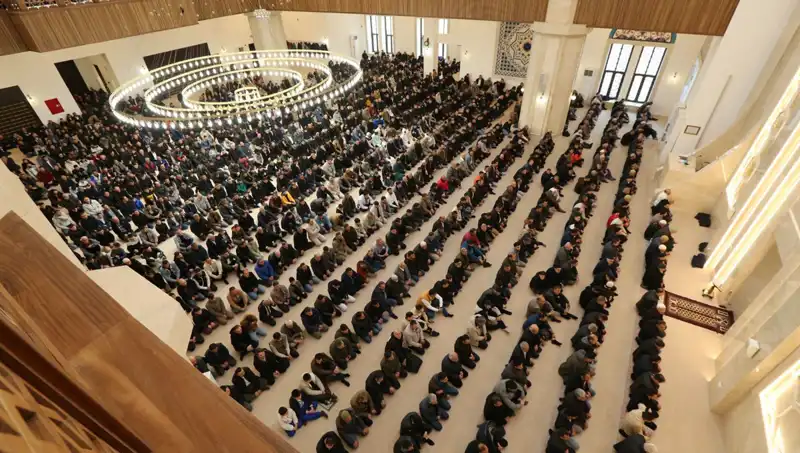 Cuma Namazı Saatleri 4 Nisan 2025: İstanbul, Ankara, İzmir ve Diğer Şehirlerde Ne Zaman?