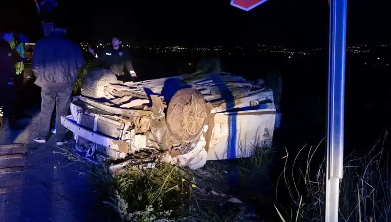Otomobil Kazası: Şarampole Devrilen Araçta 1 Kayıp, 3 Yaralı