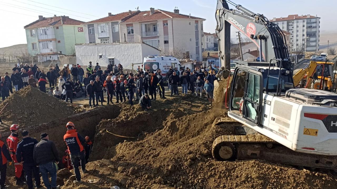 Ankara'da İnşaat Göçtü: 2 İşçi Öldü.