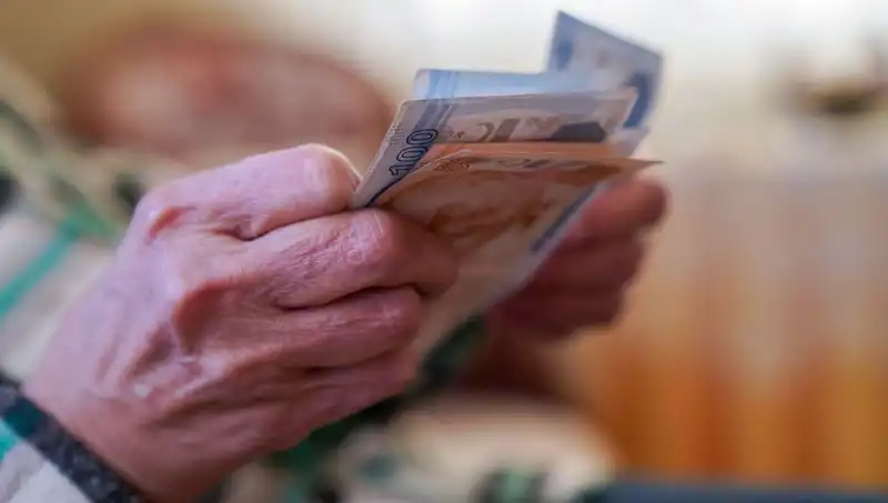 Emekli Bayram İkramiyesi Ne Zaman Yatacak? Bakanlık Açıklama Bekleniyor