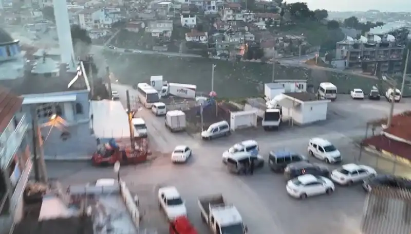 İzmir'de 99 Operasyon: 133 Gözaltı ile Suç Çeteleri Çökertildi