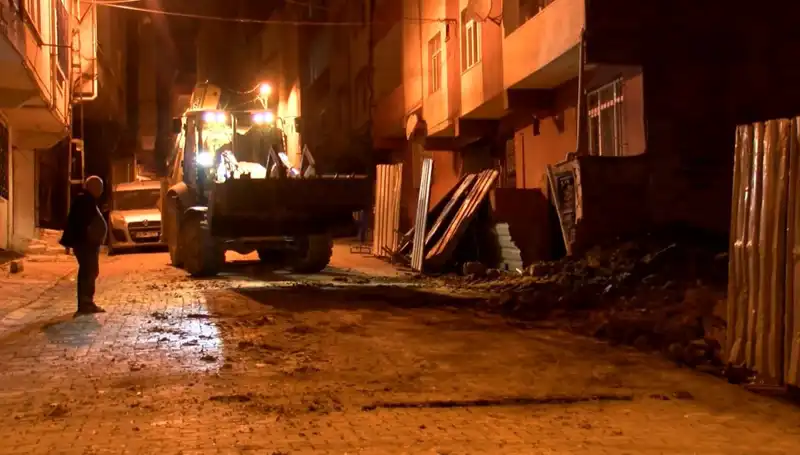 Bağcılar’da Yana Doğru Eğilen Bina Vakası: Neden Boşaltıldı?