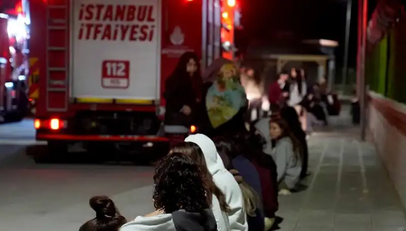 2500 Kız Öğrencinin Hayatını Tehdit Eden Yurt Yangını
