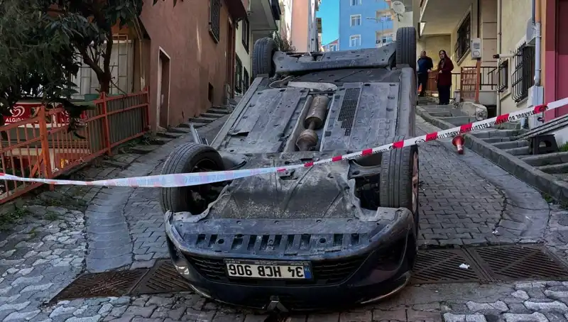 El Freni Çekilmeyen Otomobil Takla Attı: Korkunç Kaza anı