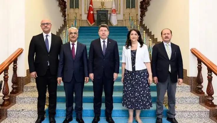 DEM Parti İmralı Heyeti, Adalet Bakanı Yılmaz Tunç ile Görüşerek Önemli Mesajlar Verdi