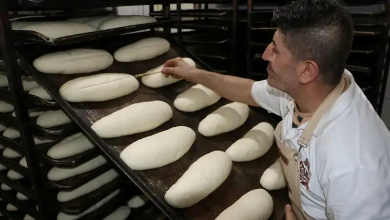 45 Derecede Zorlu Mesai: Fırıncıların 250 Derecede Ekmek Mücadelesi