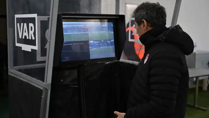 Beşiktaş ve Gaziantep FK Maçında Almanya'dan VAR Hakemi Etkisi