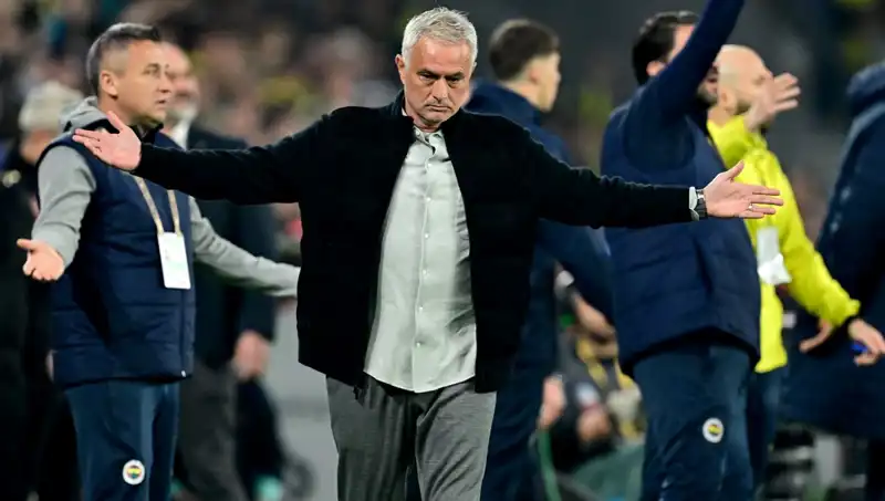 Mourinho'ya Gelen Tepkiler Giderek Artıyor: Modası Geçmiş Bir İsim mi?