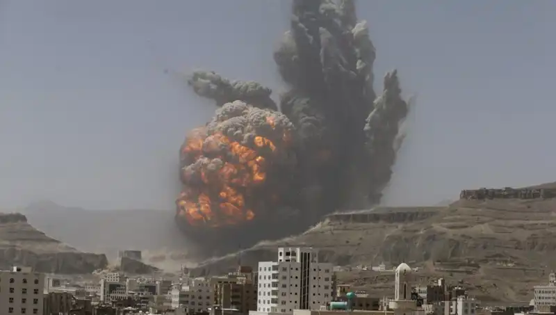 Yemen'deki Fabrikaya Hava Saldırısı: ABD'nin Rolü ve Sonuçları