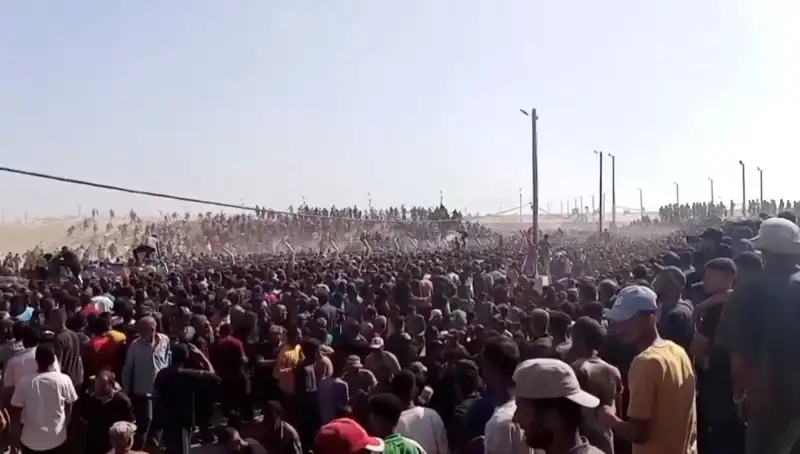 İsrail'in Filistin'deki İnsani Yardım Operasyonuna Saldırısı: 30 Can Kayıbı