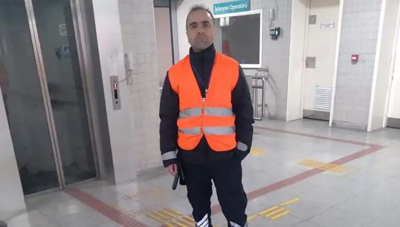 Trende Sigara İçen Adam, Güvenlik Görevlisini Öldürdü!