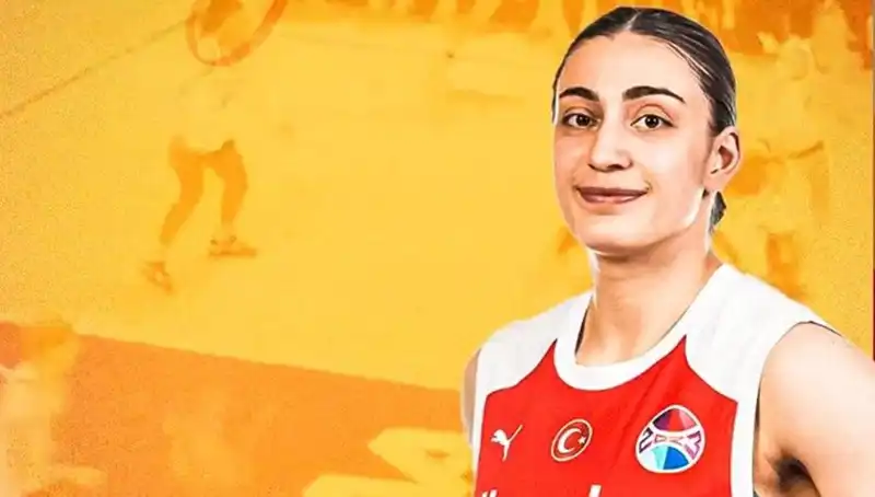Galatasaray, Üç Yıldız Futbolcuyla Sözleşme Uzattı: Detaylar Belli Oldu