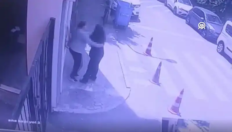 İstanbul'daki Lise Tuvaletinde Yaşanan Korkunç Olay Şok Etti