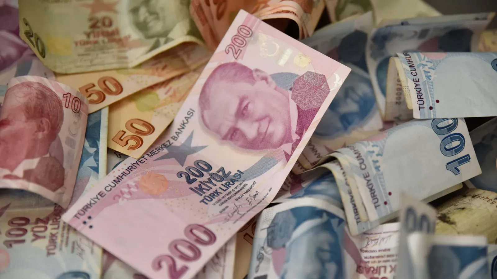 KKM Bakiyesi 42,4 Milyar Dolara Geriledi: Yeni Dönemin İşaretleri