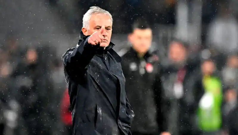 Mourinho, İki Yıldızı Takıma Katmak İçin İngiltere'de Gizli Görüşme Gerçekleştirdi