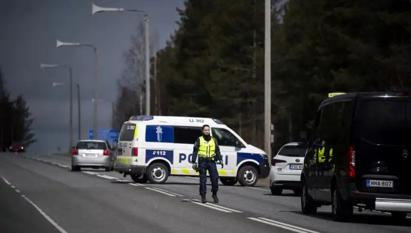 Finlandiya Okulundaki Bıçaklı Saldırıda Üç Öğrenci Yaralandı