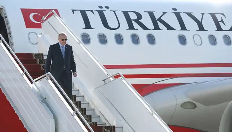 Cumhurbaşkanı Erdoğan İtalya Turu Sonrası Türkiye'ye Döndü: Önemli Mesajlar Verdi