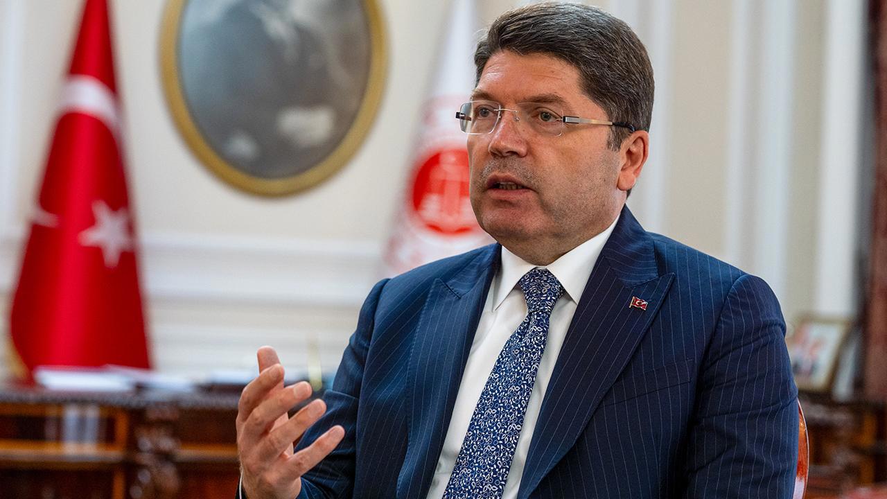Adalet Bakanı Tunç, 'Korsan Metin' Tepkisi