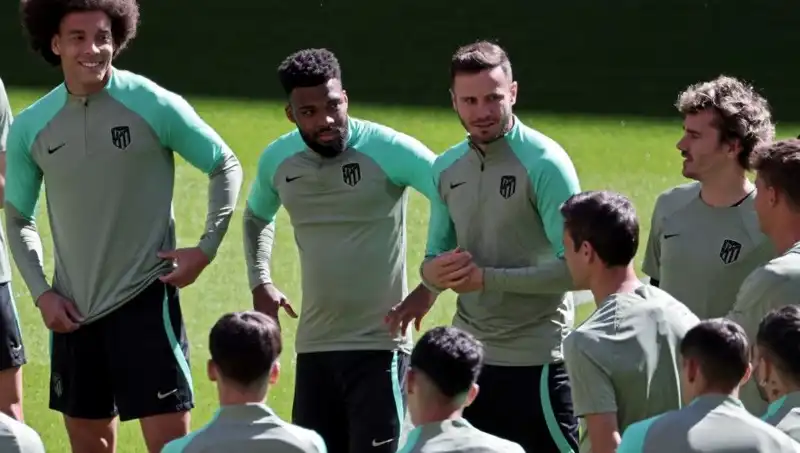 Chelsea ve Sevilla'nın Yıldızı Türkiye Liginde Futbola Devam Ediyor