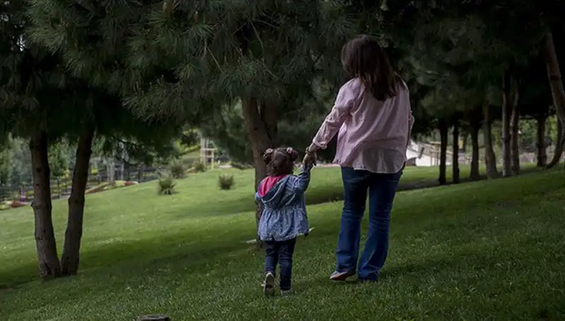 Yargıtay'dan Ebeveynlikte Çığır Açan Karar: Koruyucu Aile Uygulaması Değişiyor