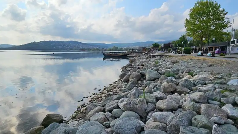 Sapanca Gölü'nde Su Seviyesinde Rekor Düşüş: Nedenleri ve Etkileri