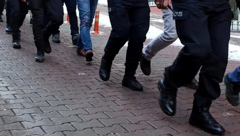 Türkiye'de FETÖ'ten yeni MİT ve Emniyet operasyonları başlatıldı!