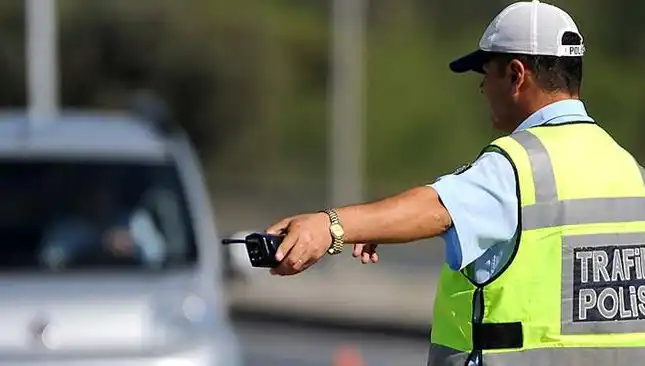 Drift Atan Ehliyetsiz Sürücüye 65 Bin Lira Ceza: Güvenlik Riski ve Sonuçları