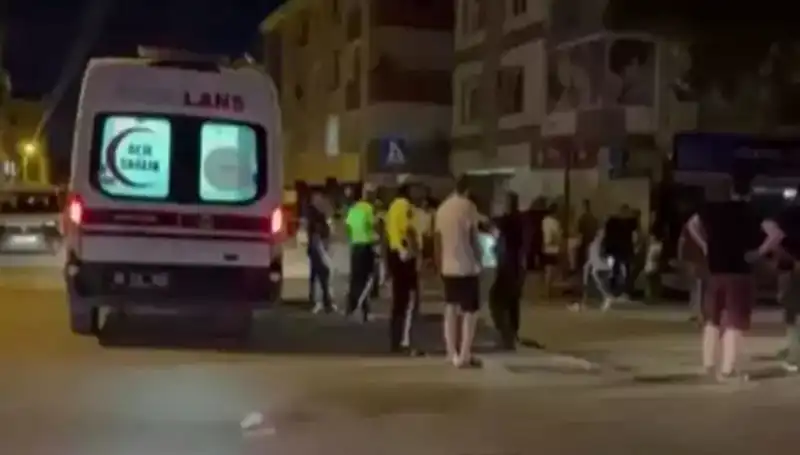 Alkollü Sürücü Tartışma Sonrası Yayaları Kamyonetle Ezdi!