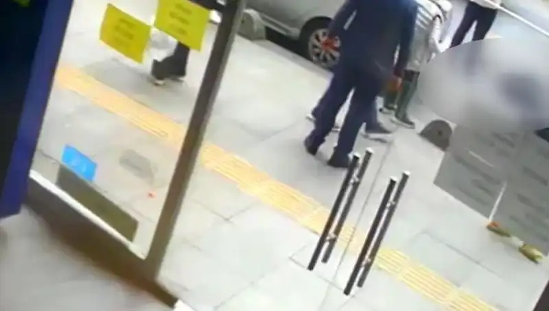 Esenler'de Feci Kaza: Hafriyat Kamyonu Yayayı Altında Bıraktı