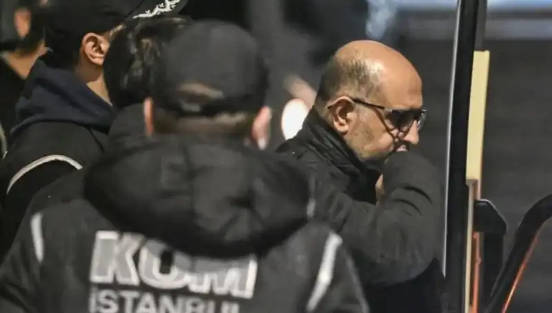 Aziz İhsan Aktaş'ın Ev Hapsi Kaldırıldı, Yeni Gelişmelerle Dolu Bir Süreç Başlıyor