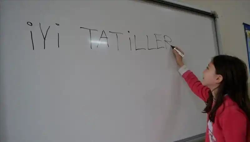 20 Milyon Öğrenci İçin Yaz Tatilinin Müjdesi: Son Ders Zili 20 Haziran'da Çalıyor!