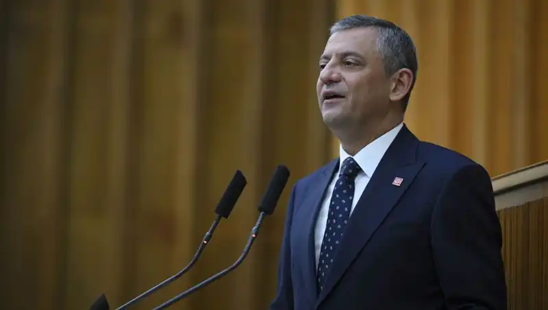Özel'den CHP Kurultay Davasına Sert Tepki: Dava Süreci Ne Anlama Geliyor?