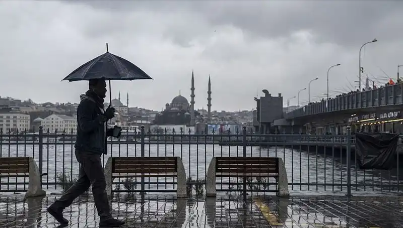 İstanbul'da Bahar Havası Sona Erdi: Kış Yeniden Kapıda