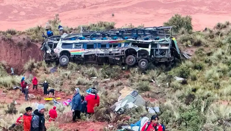 Otobüs Uçuruma Yuvarlandı: 31 Kişinin Hayatını Kaybettiği Kaza