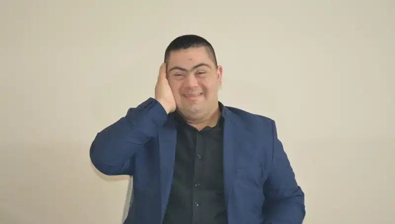 Down Sendromlu Erdinç'in Hayali: Dinleyicileri Mest Eden Şarkılar