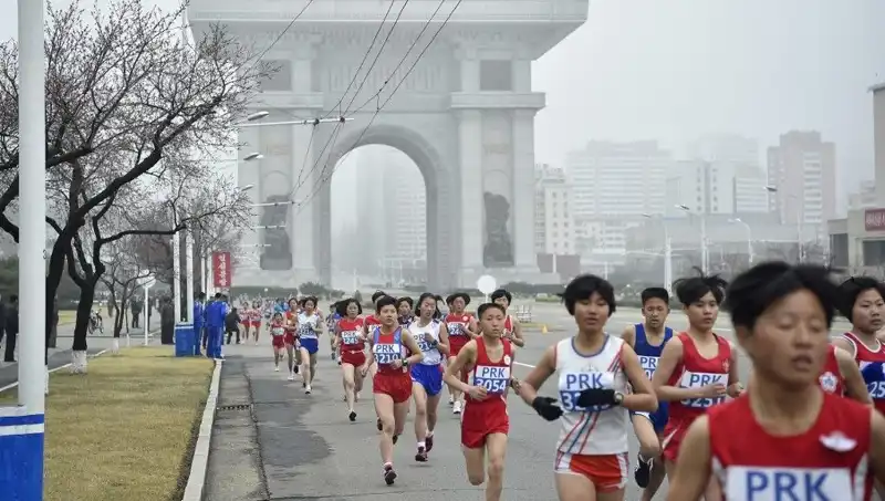 Kuzey Kore’nin Başkenti Pyongyang, 6 Yıl Aradan Sonra Koşuculara Kapılarını Açtı