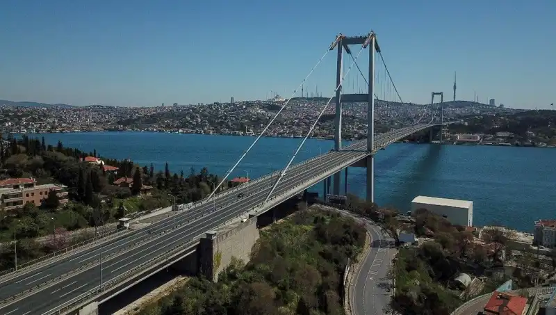 İstanbul Depremi Köprü ve Tünelleri Nasıl Etkiledi? Bakan Uraloğlu'ndan Açıklama