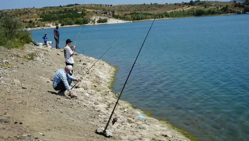 Kafeslerden Kaçan Balıklar, Barajı Alev Alev Sarstı!