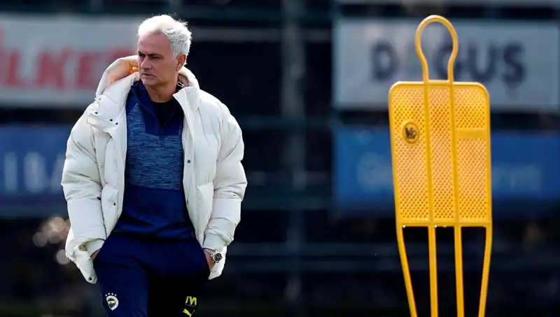 Mourinho'nun Bir Numarası: Futbolun Taktik Dehası Ne Sunuyor?